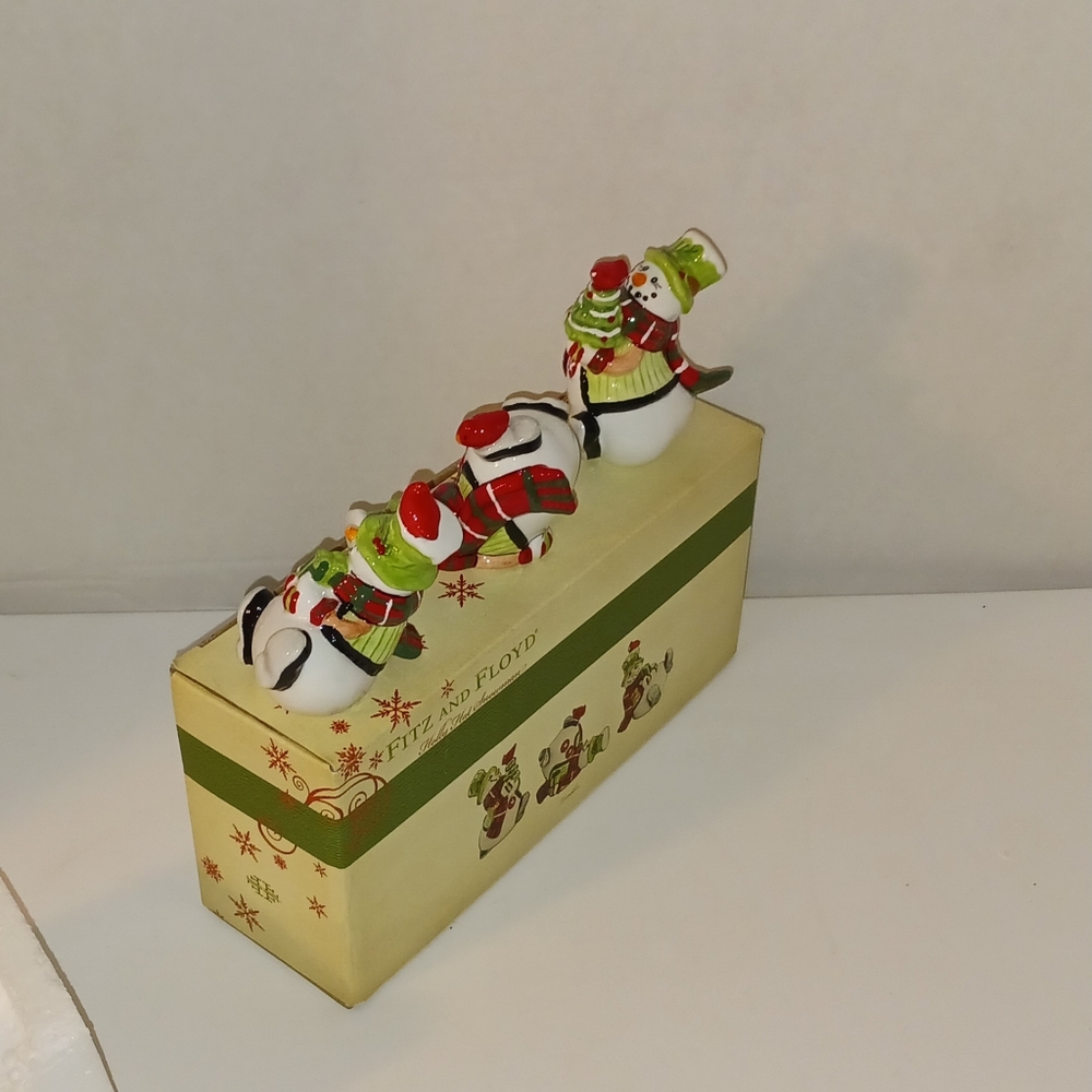 Fitz and Floyd Holly Hat SnowmanTumblers - Picture 3 of 8